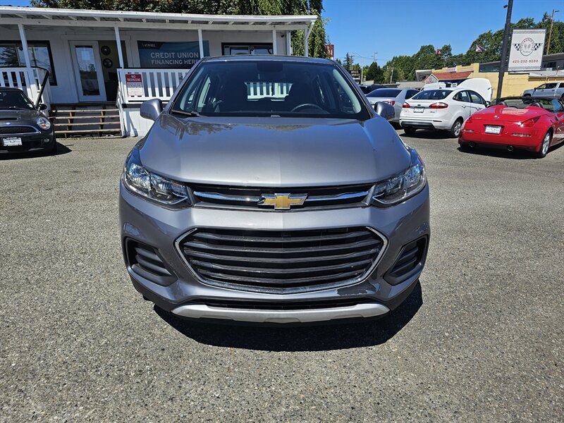 2020 Chevrolet Trax LS - Photo 2 - Everett, WA 98201