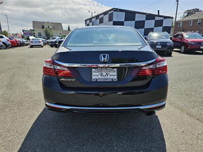 2016 Honda Accord LX   - Photo 9 - Everett, WA 98201