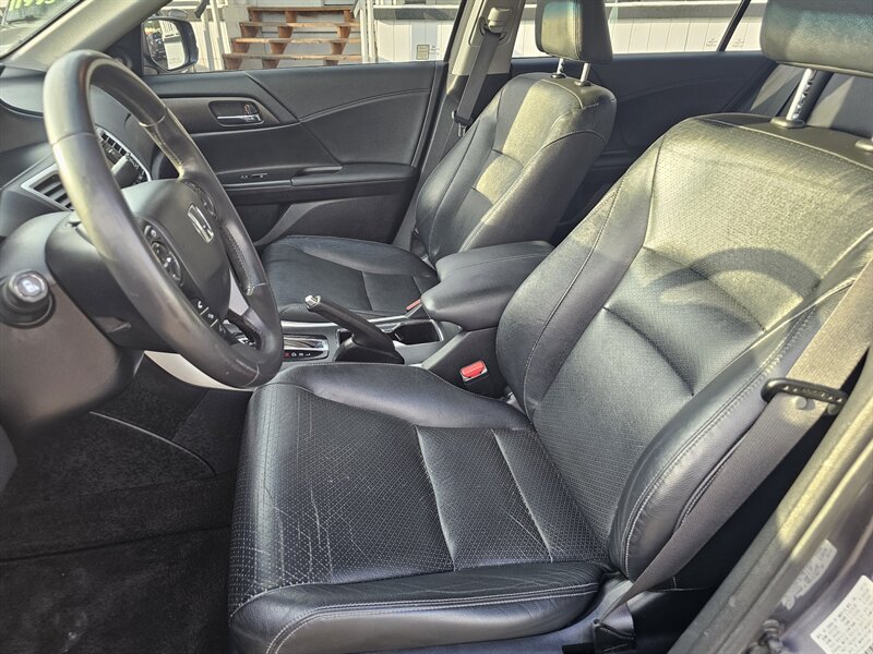 2013 Honda Accord EX-L - Photo 4 - Everett, WA 98201