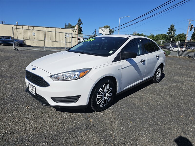 2018 Ford Focus S - Photo 3 - Everett, WA 98201