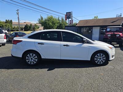 2018 Ford Focus S - Photo 11 - Everett, WA 98201