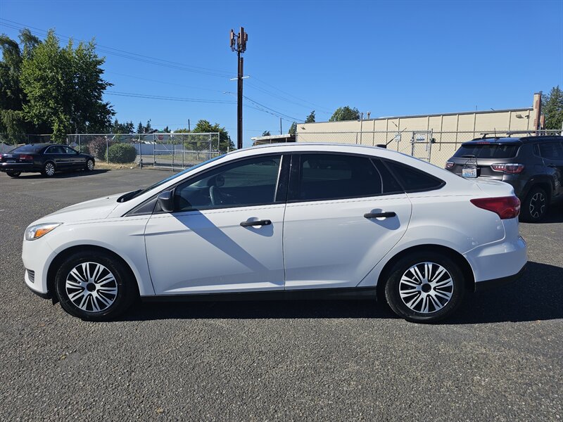 2018 Ford Focus S - Photo 7 - Everett, WA 98201