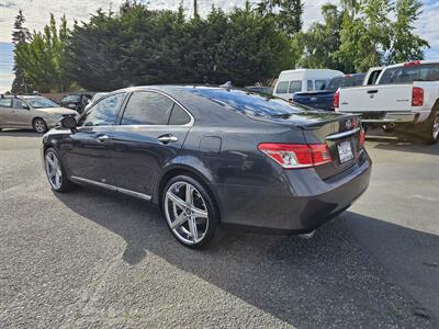 2011 Lexus ES   - Photo 8 - Everett, WA 98201