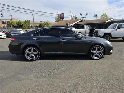 2011 Lexus ES   - Photo 10 - Everett, WA 98201