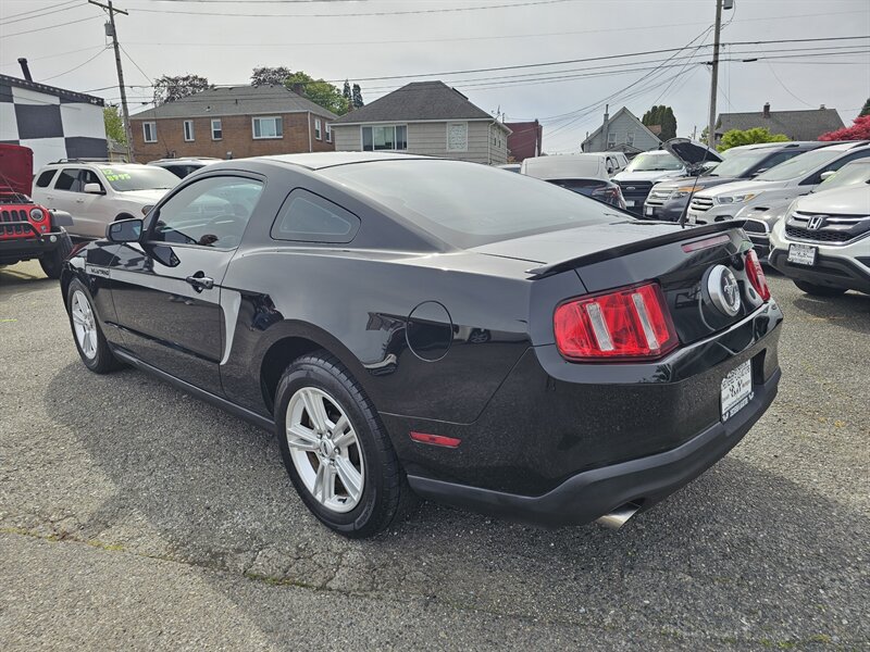 2012 Ford Mustang V6 - Photo 8 - Everett, WA 98201