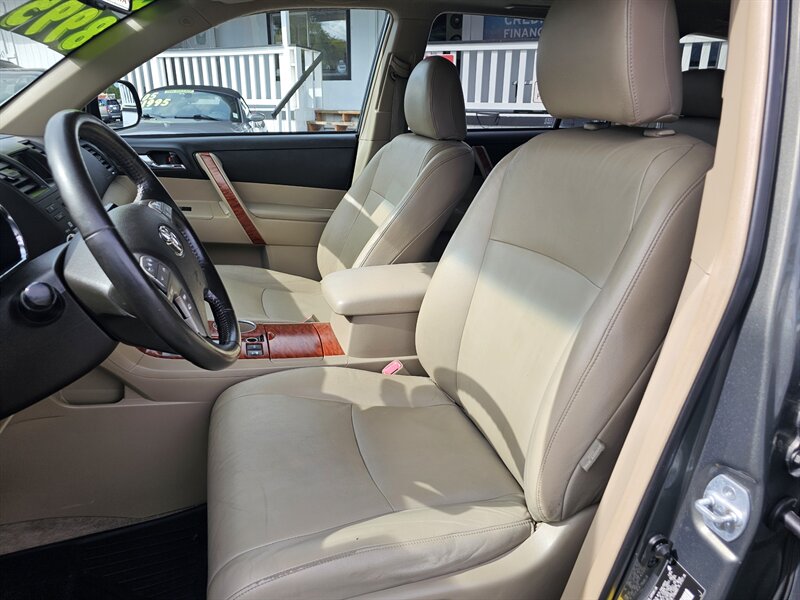 2008 Toyota Highlander Limited - Photo 4 - Everett, WA 98201