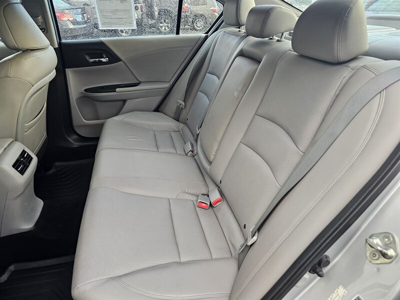 2013 Honda Accord EX-L V6 - Photo 5 - Everett, WA 98201