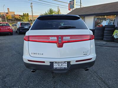 2011 Lincoln MKT EcoBoost   - Photo 10 - Everett, WA 98201