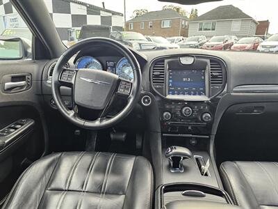 2012 Chrysler 300 S V6 - Photo 6 - Everett, WA 98201