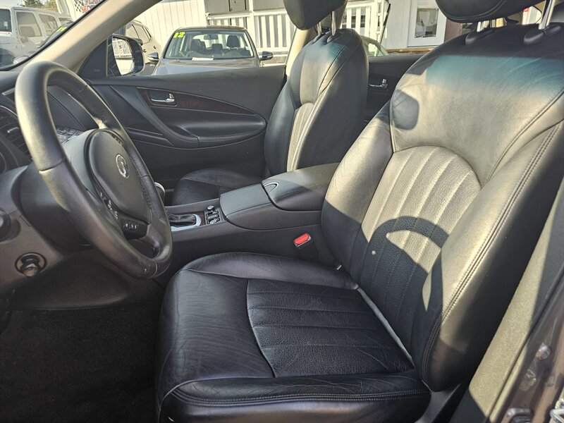 2017 INFINITI QX50 - Photo 4 - Everett, WA 98201