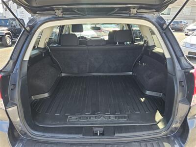 2011 Subaru Outback 2.5i Premium   - Photo 12 - Everett, WA 98201