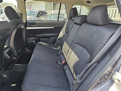 2011 Subaru Outback 2.5i Premium   - Photo 5 - Everett, WA 98201