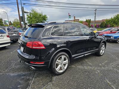 2014 Volkswagen Touareg TDI R-Line   - Photo 10 - Everett, WA 98201