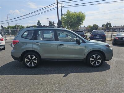2017 Subaru Forester 2.5i   - Photo 11 - Everett, WA 98201