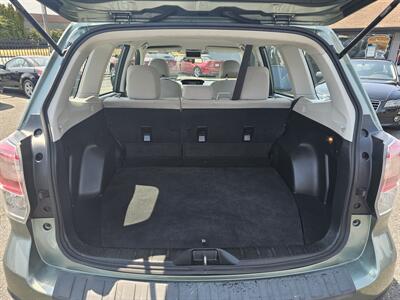 2017 Subaru Forester 2.5i   - Photo 12 - Everett, WA 98201