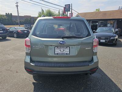 2017 Subaru Forester 2.5i   - Photo 9 - Everett, WA 98201
