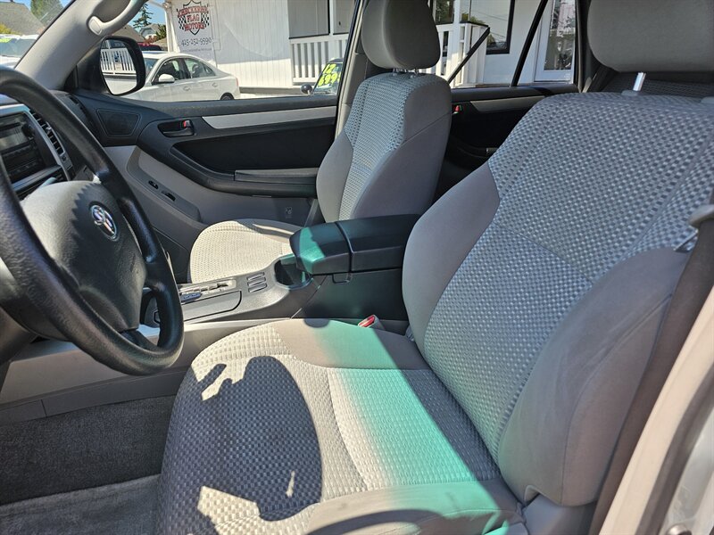 2007 Toyota 4Runner SR5 - Photo 4 - Everett, WA 98201