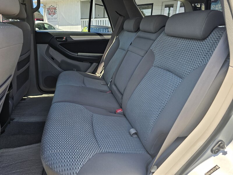 2007 Toyota 4Runner SR5 - Photo 5 - Everett, WA 98201