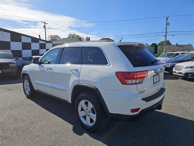 2011 Jeep Grand Cherokee Laredo   - Photo 8 - Everett, WA 98201