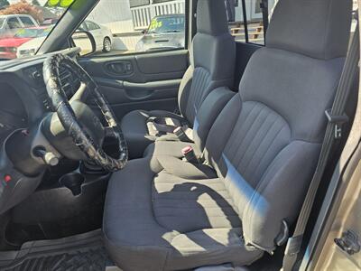 2003 Chevrolet S-10   - Photo 4 - Everett, WA 98201