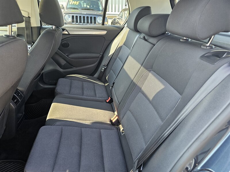 2012 Volkswagen Golf TDI Comfortline - Photo 5 - Everett, WA 98201
