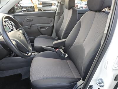 2009 Kia Rio LX   - Photo 4 - Everett, WA 98201