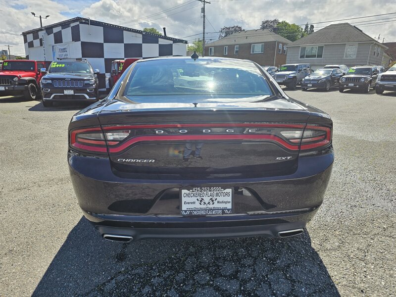 2017 Dodge Charger SXT - Photo 9 - Everett, WA 98201