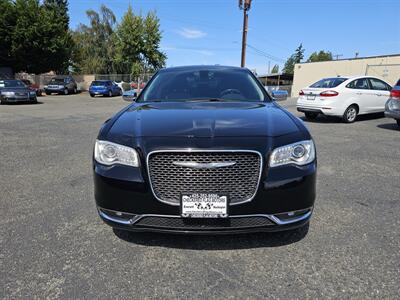 2016 Chrysler 300C   - Photo 2 - Everett, WA 98201