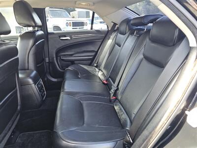 2016 Chrysler 300C   - Photo 5 - Everett, WA 98201