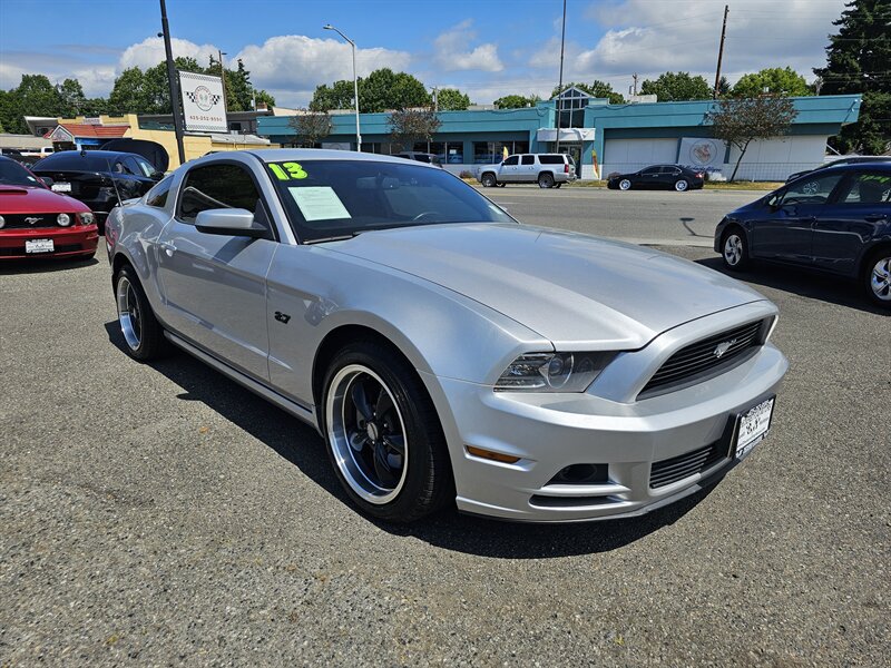 2013 Ford Mustang V6 Premium - Photo 1 - Everett, WA 98201