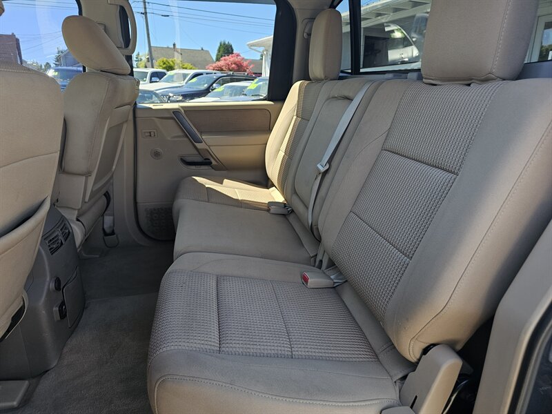 2014 Nissan Titan SV - Photo 5 - Everett, WA 98201