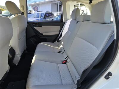 2015 Subaru Forester 2.5i   - Photo 5 - Everett, WA 98201