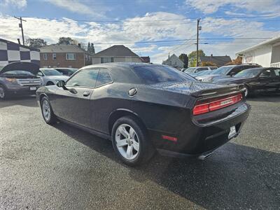 2013 Dodge Challenger SXT   - Photo 8 - Everett, WA 98201