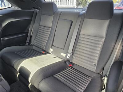 2013 Dodge Challenger SXT   - Photo 5 - Everett, WA 98201