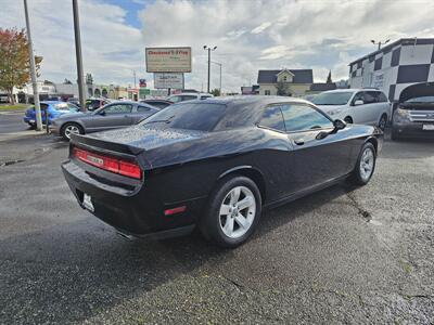 2013 Dodge Challenger SXT   - Photo 10 - Everett, WA 98201