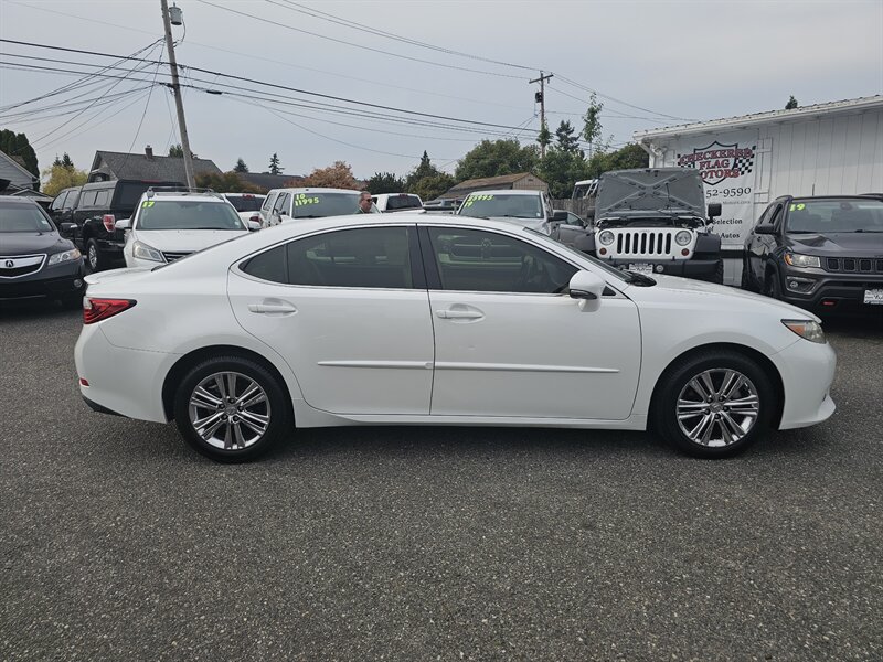 2013 Lexus ES 350 - Photo 11 - Everett, WA 98201