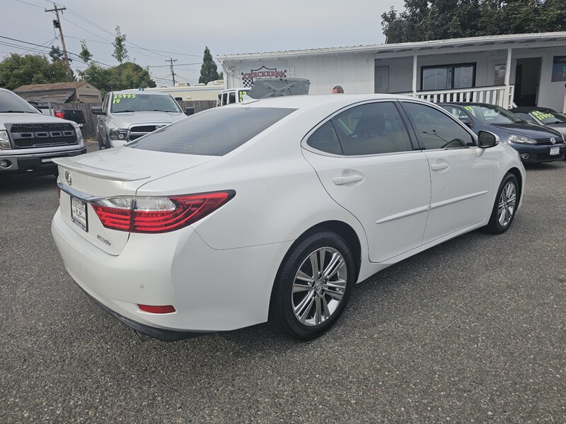 2013 Lexus ES 350 - Photo 10 - Everett, WA 98201