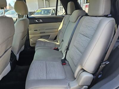 2013 Ford Explorer   - Photo 5 - Everett, WA 98201