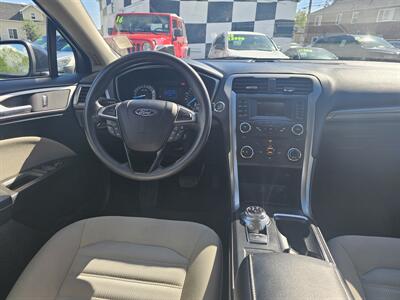 2017 Ford Fusion S   - Photo 6 - Everett, WA 98201