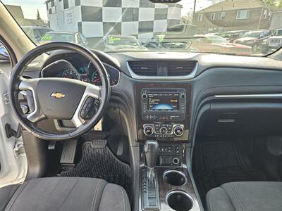 2016 Chevrolet Traverse LT   - Photo 7 - Everett, WA 98201