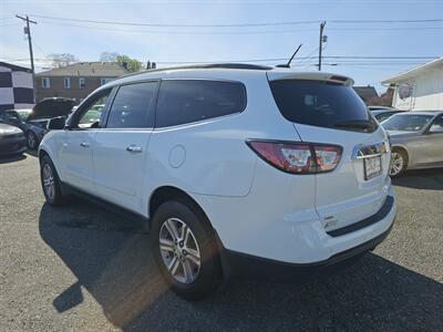 2016 Chevrolet Traverse LT   - Photo 9 - Everett, WA 98201