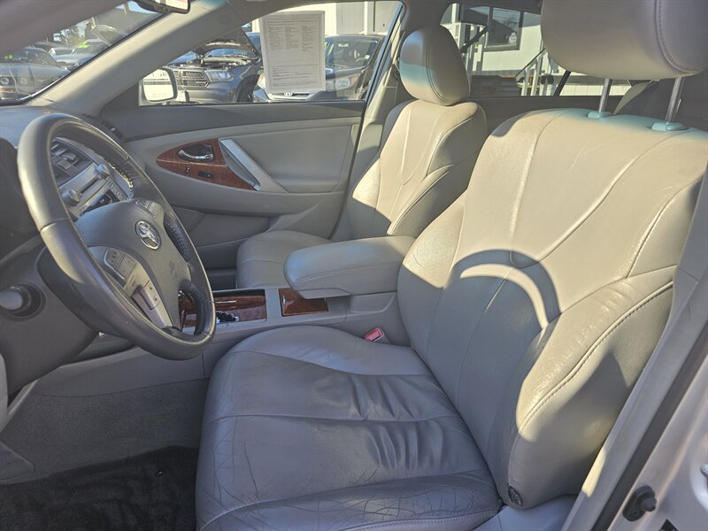2010 Toyota Camry XLE - Photo 4 - Everett, WA 98201