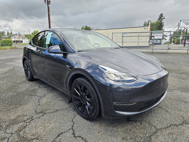 2024 Tesla Model Y Long Range Dual Motor All-Wheel Drive's photo