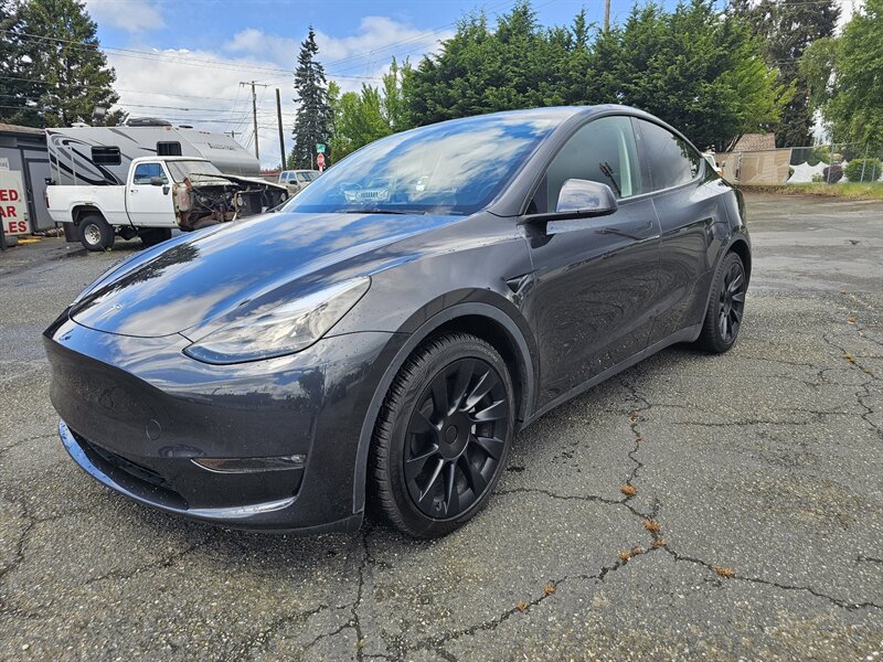 2024 Tesla Model Y Long Range - Photo 3 - Everett, WA 98201