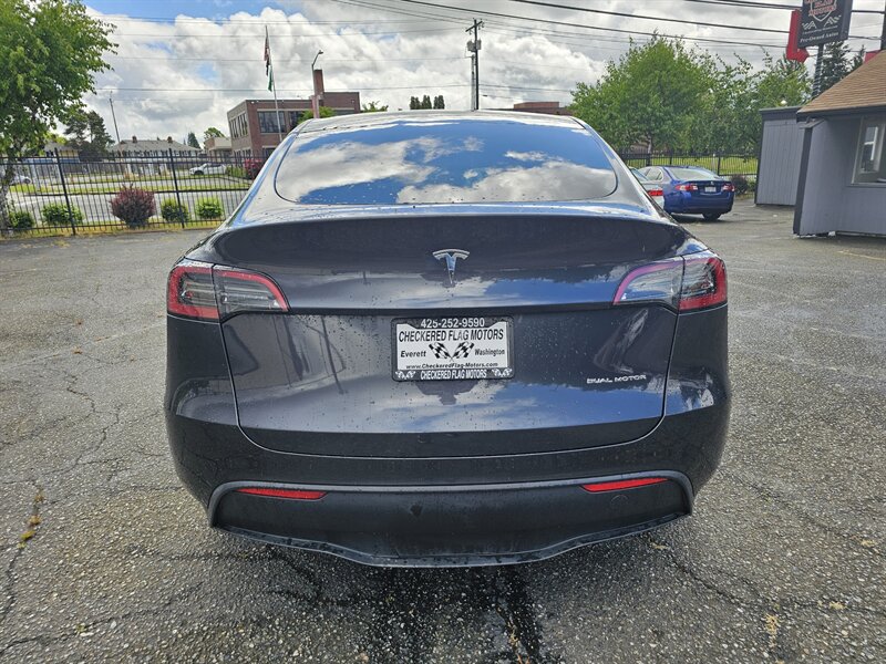 2024 Tesla Model Y Long Range - Photo 11 - Everett, WA 98201