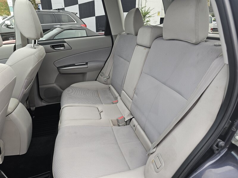 2013 Subaru Forester 2.5X Premium - Photo 5 - Everett, WA 98201