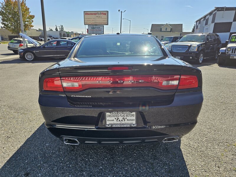 2014 Dodge Charger SE - Photo 9 - Everett, WA 98201