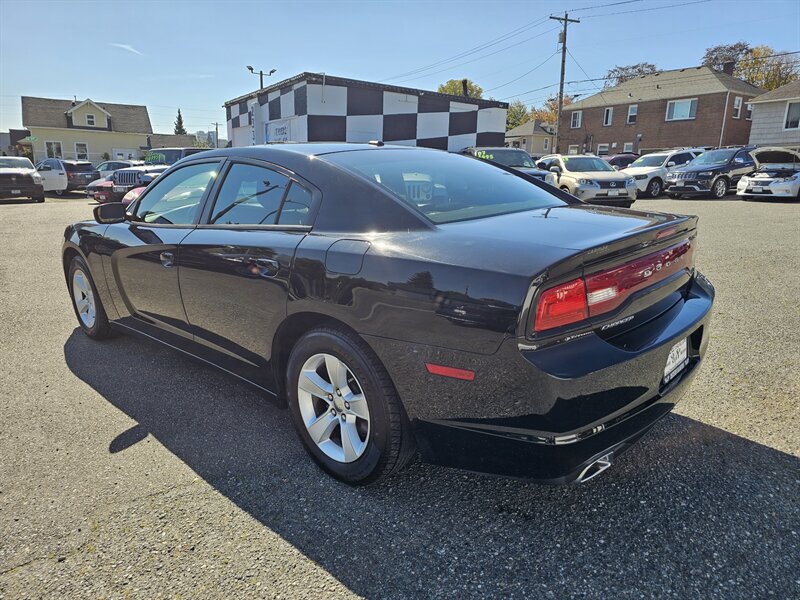 2014 Dodge Charger SE - Photo 8 - Everett, WA 98201