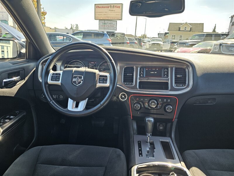 2014 Dodge Charger SE - Photo 6 - Everett, WA 98201