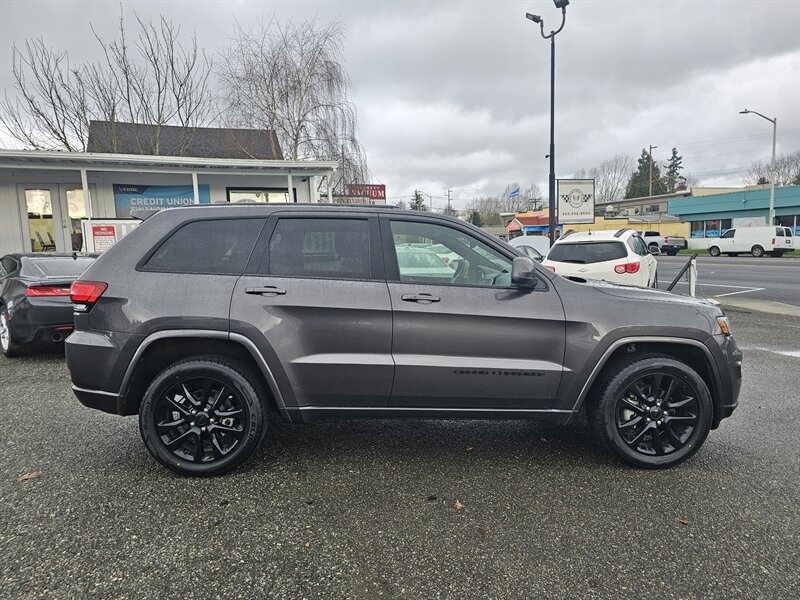 2017 Jeep Grand Cherokee Altitude - Photo 11 - Everett, WA 98201
